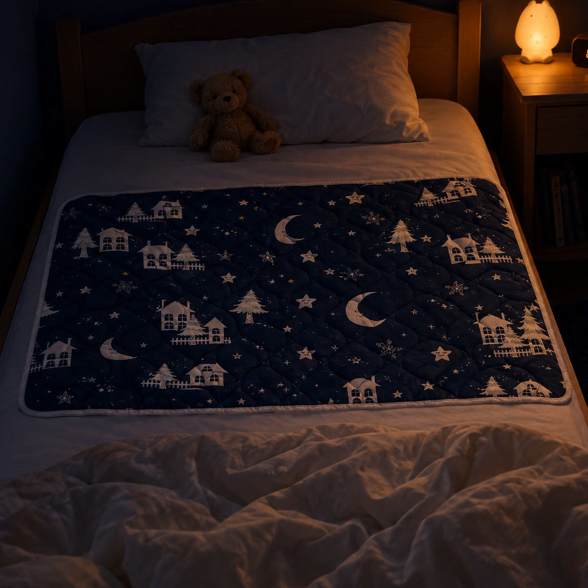La chambre à 3 h 12, l'alèse posée sur le lit